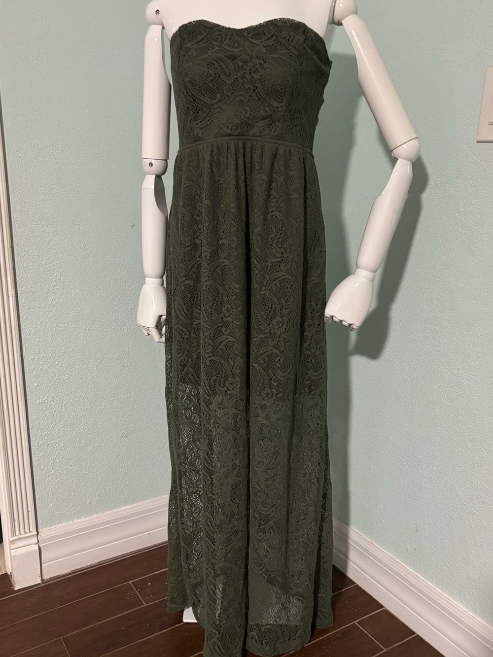 bailey blue Olive Lace Strapless Maxi Dress
